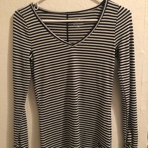 Hollister stripe shirt 🦋